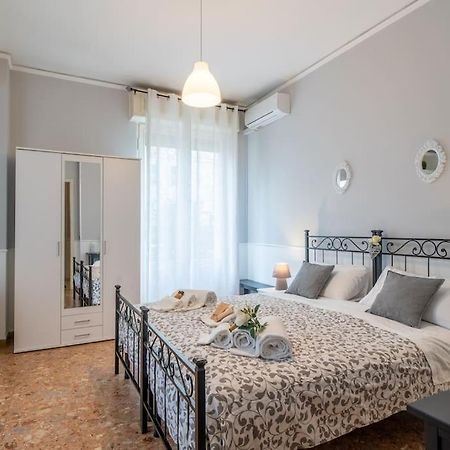 Terrazze Italiane City Center - White Apartment Verona Exteriör bild