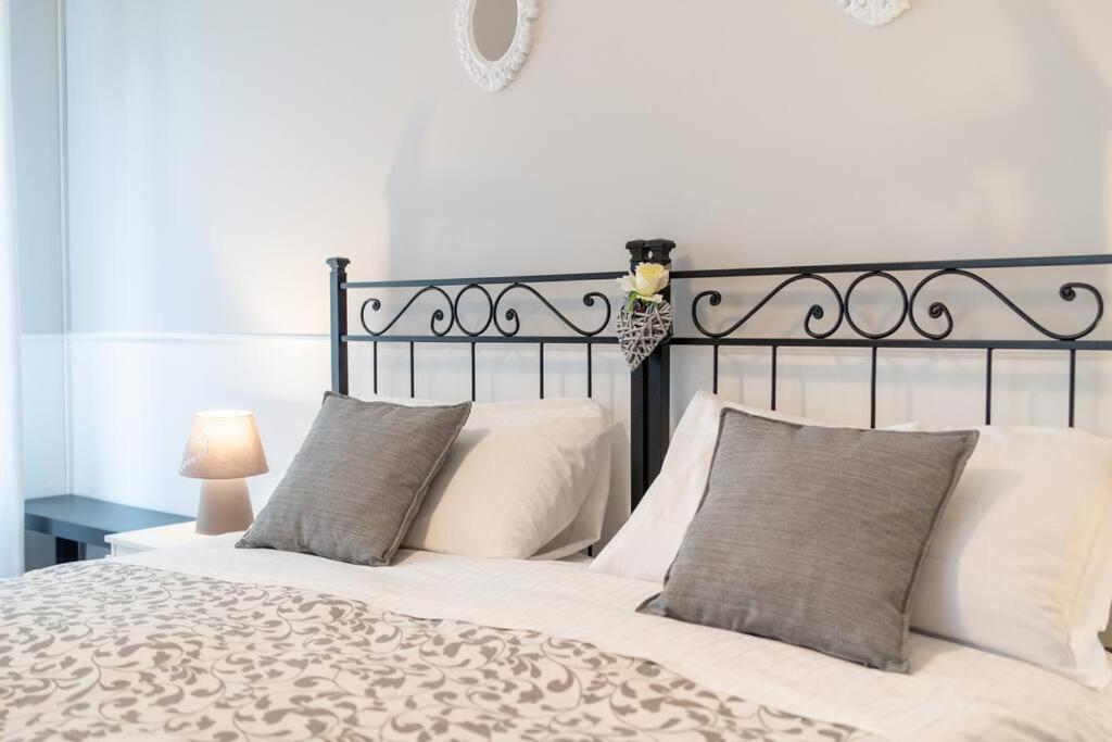 Terrazze Italiane City Center - White Apartment Verona Exteriör bild